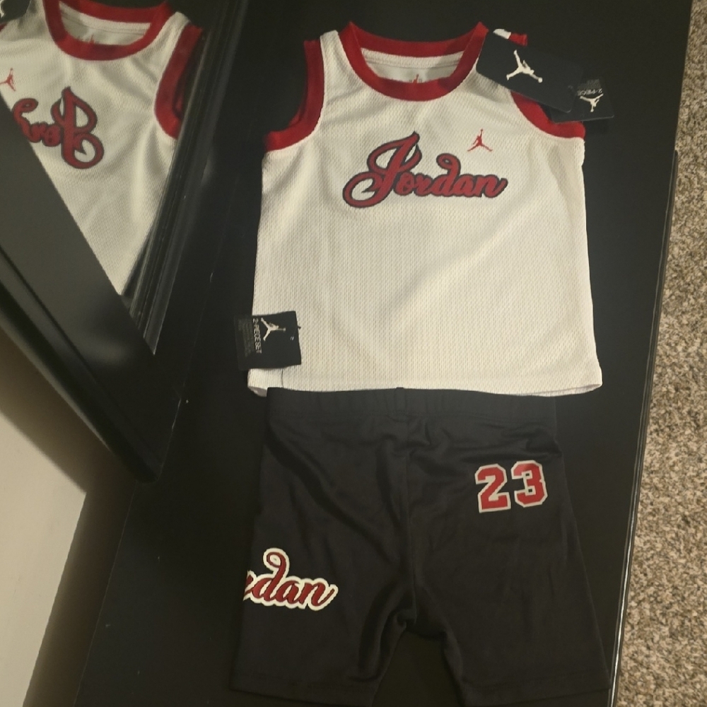 Jordan Toddler White, Black & Red Set